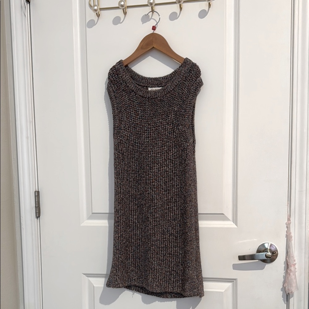 Sleeveless Knit Dress in Brown